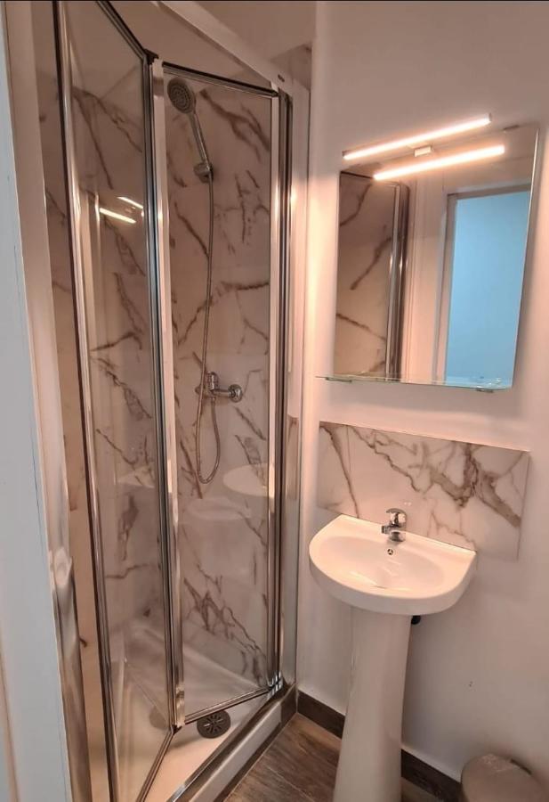 Hostal Vara מדריד מראה חיצוני תמונה