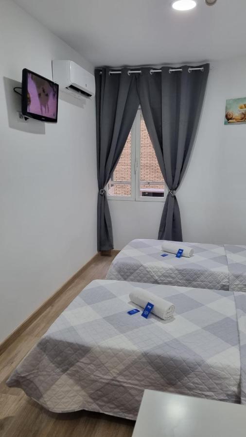 Hostal Vara מדריד מראה חיצוני תמונה